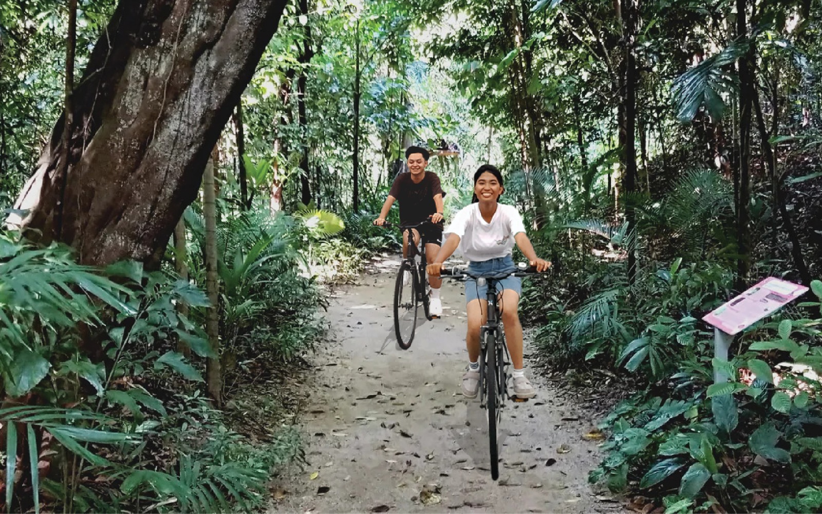 Couple exploring the nature with Gogreen Eco Adventure